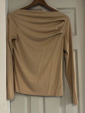 Women’s Long Sleeve Boatneck Top in Beige